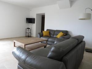 Maisons de vacances Maison face au Luberon avec piscine - 5 Chambres : photos des chambres