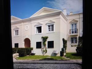 Nice flat in pretty condo