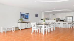 Villa Provence - Stunning Views, Walk to resorts. 5 Bed 3 Bath