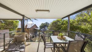 The Cowrie House - Ocean Views, Village, Surf