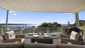 Tea Trees - Modern Townhouse, Village and Beach