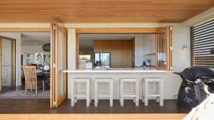 Sundecks - Stunning Oceanview Beach House in Emerald Beach