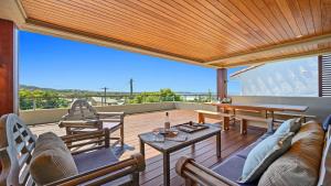 Sundecks - Stunning Oceanview Beach House in Emerald Beach