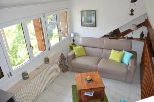 Le Nid du Lac, appartement en duplex au bord du lac dAnnecy, résidence avec plage privée