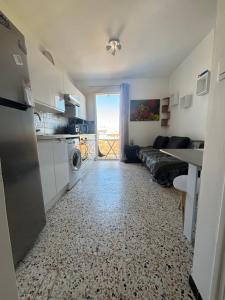 T2 moderne à 2 min de la plage