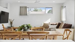Seas the Day - Modern Townhouse in Sawtell Village