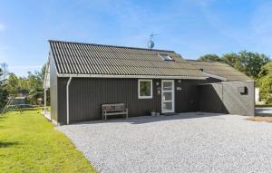 Gorgeous Home In Ebeltoft With Kitchen