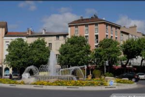 Appartements Maison Eugene centre-ville piscine jardin fibre garage : photos des chambres