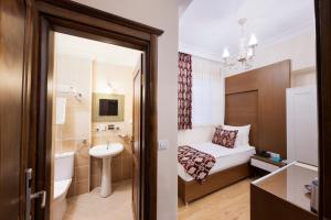 Seven Hills Hotel - Special Category