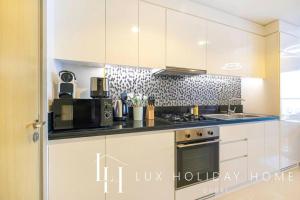 LUX The Aykon Suite