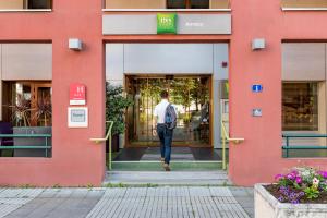 Hotels ibis Styles Annecy Centre Gare : photos des chambres
