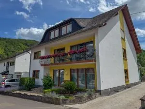 Traumferienwohnung an der Mosel - Gabi Schöneberg - Вольф