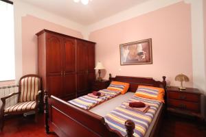 Apartment Frketić with roof terrace and panoramic sea view 