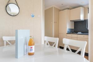 Chalet op vakantiepark in Baarland