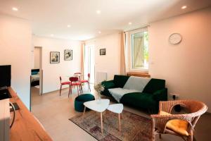 Appartements Appart 5 Charmant 2 pieces avec parking : photos des chambres