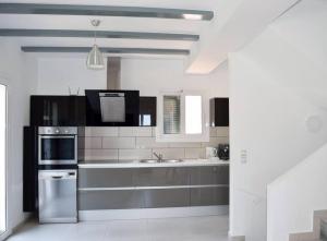 Villa Verde with Outdoor Jacuzzi