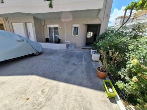 kyriakis house