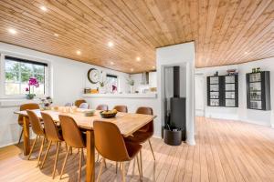 Lovely Pool House On A Lovely Secluded Plot By Søndervig - 1017