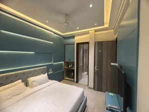 Hotel Moon Inn JUST 2 MIN WALK FROM GOLDEN TEMPLE & JALLIANWALA BAGH