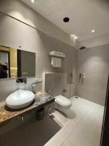 Hotel Moon Inn JUST 2 MIN WALK FROM GOLDEN TEMPLE & JALLIANWALA BAGH