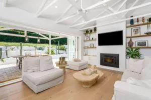 Tropical Hideaway Inspired by Palm Springs in Lennox Head - Lennox Head