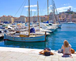 Possibilité location au mois ! Côté mer Marseille Vieux-Port "LE K"appartement haut de gamme avec wc Japonais