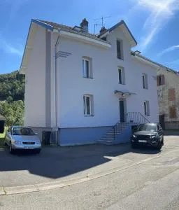 CAN appart spacieux avec grand jardin et terrasse 1 à 8 pers - 沃洛格河畔格朗热