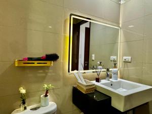 Bell Place at Venice Luxury Mckinley Hill