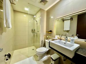 Bell Place at Venice Luxury Mckinley Hill