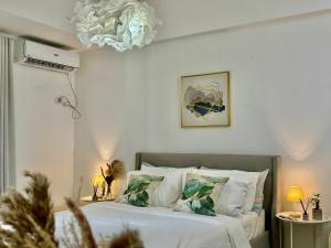 Bell Place at Venice Luxury Mckinley Hill