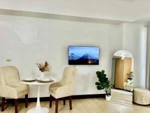 Bell Place at Venice Luxury Mckinley Hill