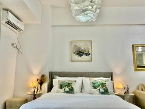 Bell Place at Venice Luxury Mckinley Hill