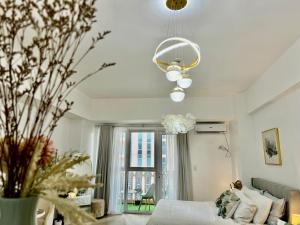 Bell Place at Venice Luxury Mckinley Hill