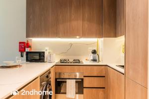 2ndHome - Laya Heights, Studio City