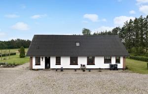 5 Bedroom Beautiful Home In Brovst