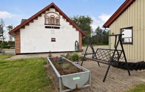 5 Bedroom Beautiful Home In Brovst