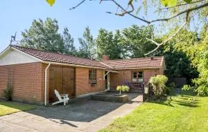 Gorgeous Home In Jerup With Wifi - Sindal