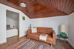 Bairro Alto Nightlife Hub, By TimeCooler