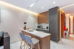 New ! Bright And Comfortable App in city center