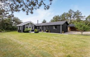 4 Bedroom Lovely Home In Vestervig