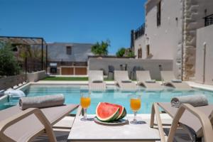 Pavlina Villa , a hidden gem with heated pool and ping pong!