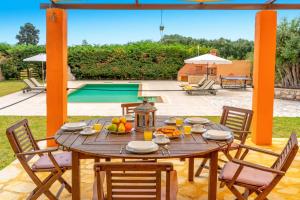 Villa Nostos by Villa Plus