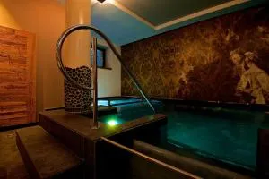 阿尔贝格卡费中心旅馆 - 圣米凯莱亚拉迪杰