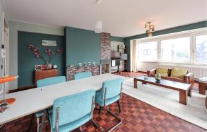 3 Bedroom Nice Apartment In Oostende