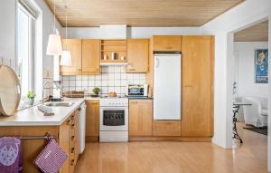 4 Bedroom Nice Home In Harboøre