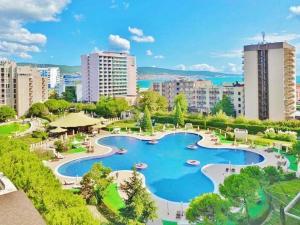 Apartment in Royal Beach Barcelo