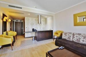 Apartment in Royal Beach Barcelo