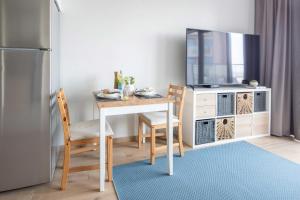 Frank Porter - Azizi Aura