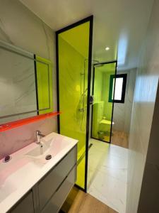 Appartements Maison de Ville - Le Bourget : photos des chambres