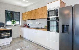 Cozy Home In Orebic With Sauna